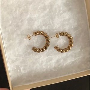 Laura Lombardi Mella Hoops